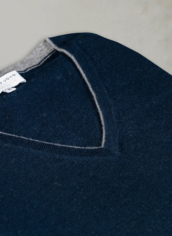 Advanced Customization Men's St. Barths Contrast V-Neck Cashmere Sweater in Navy