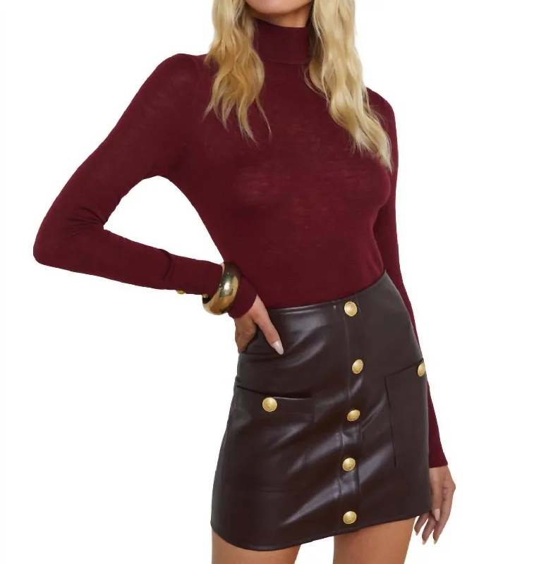 Perfect Tailoring Flora Turtleneck Sweater In Syrah/gold