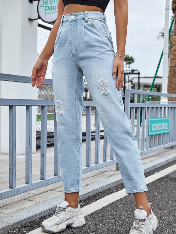 Perfect Tailoring Distressed Straight Jeans with Pockets