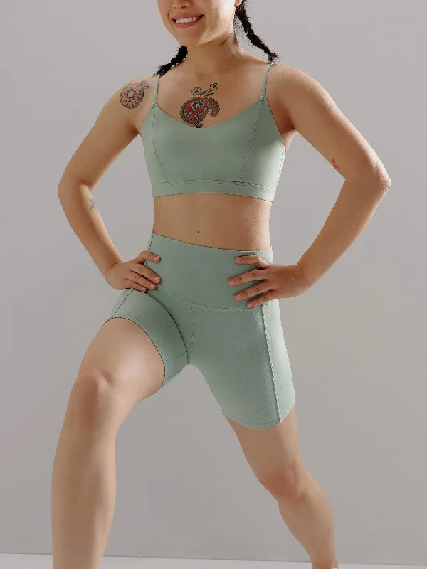 Free And Comfortable Light Support Shorts