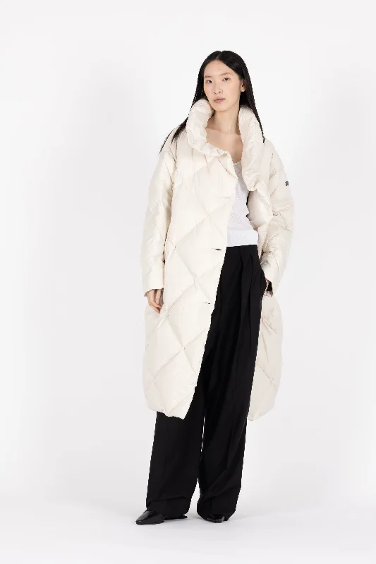 Easy Wear Chic ICONIC DIAMOND QUILT DOWN COAT DEA
