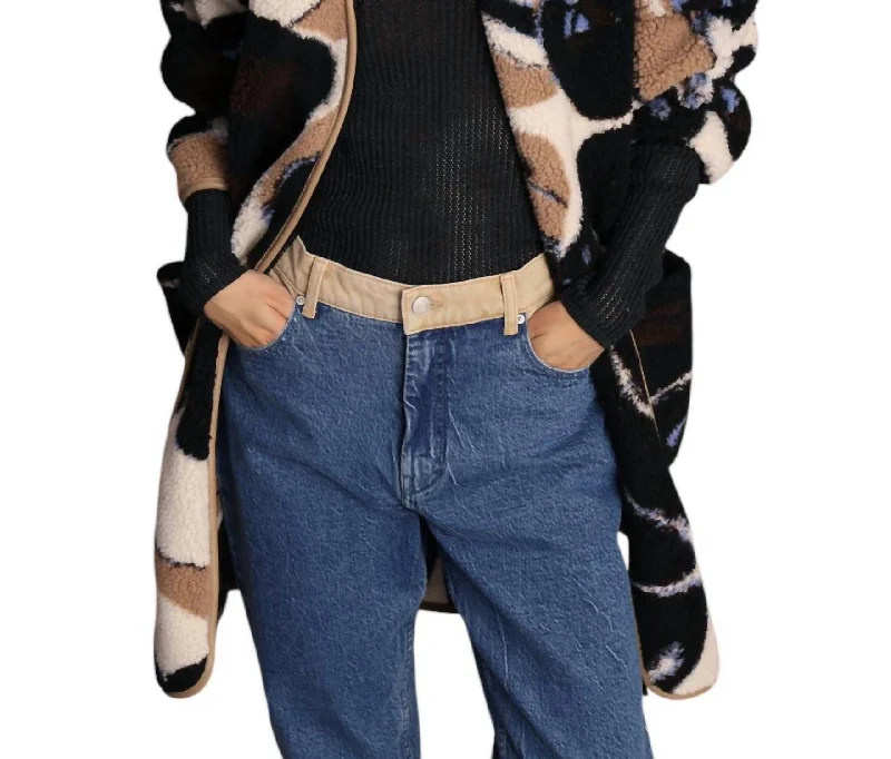 Soft Fabric Looks Labyrinth Jacket In Blue