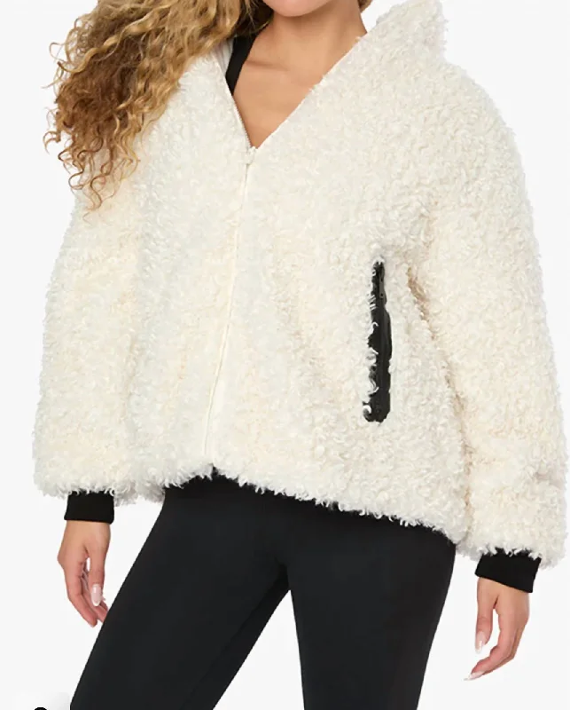 Comfortable Sweaters Sherpa Hooded Jacket In Ivory