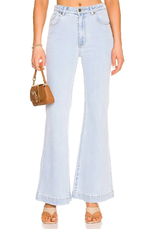 Relaxed Wear Eastcoast Flare Jean In Cloud Blue