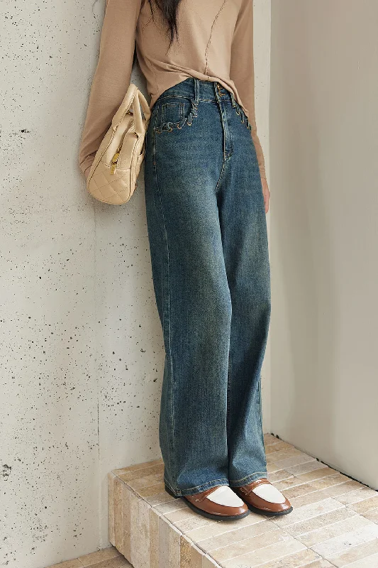 Minimal Style Denim Jeans for Women