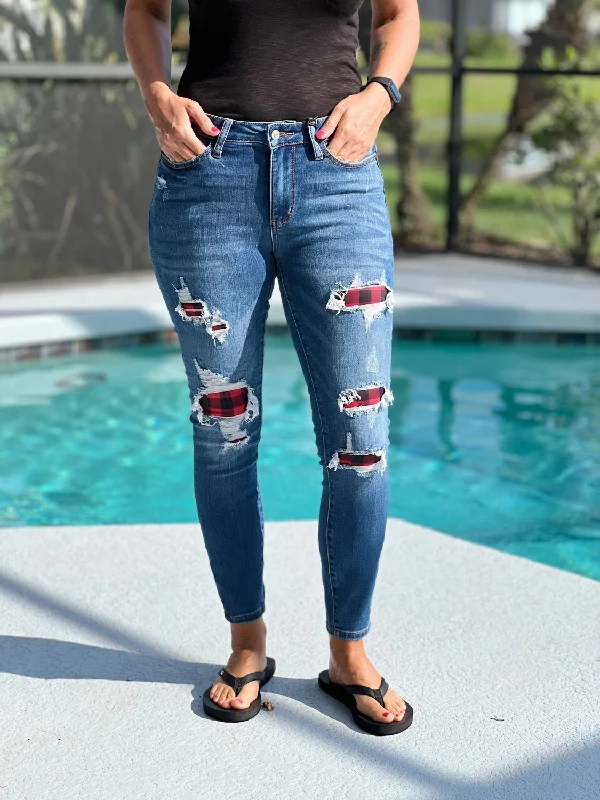 Soft And Comfortable Women's Take Me To Buffalo Patch Jeans In Blue