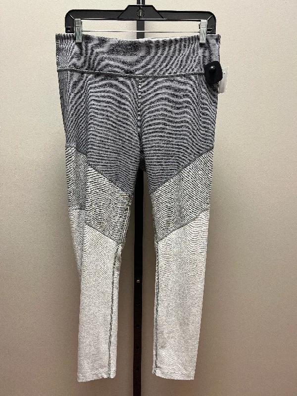 Casual And Casual Grey Athletic Leggings Outdoor Voices, Size Xl