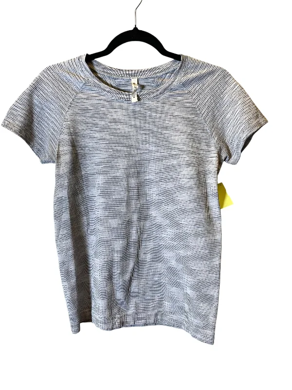 Soft Knitwear Athletic Top Short Sleeve By Athleta In Grey, Size: M