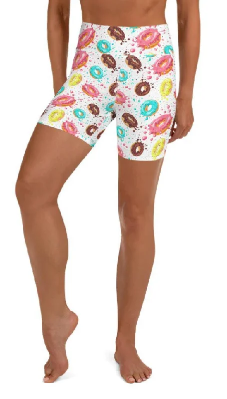 Lace Design Doughnut Pattern Yoga Shorts